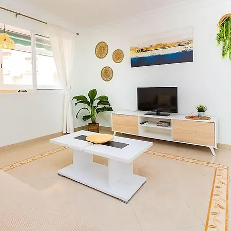 Piso Con Terraza Y Vistas Malaga