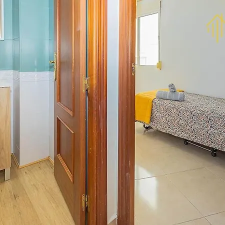 Piso Con Terraza Y Vistas Malaga